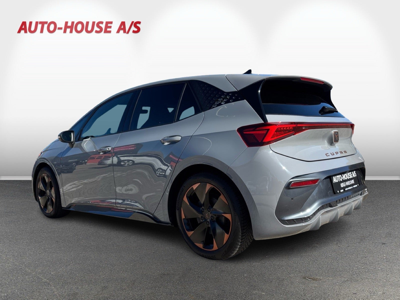 Grå Cupra Born fra 2024