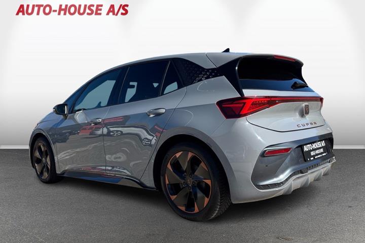 Grå Cupra Born fra 2024