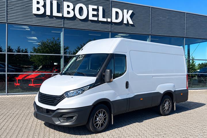Sølv Iveco Daily fra 2024