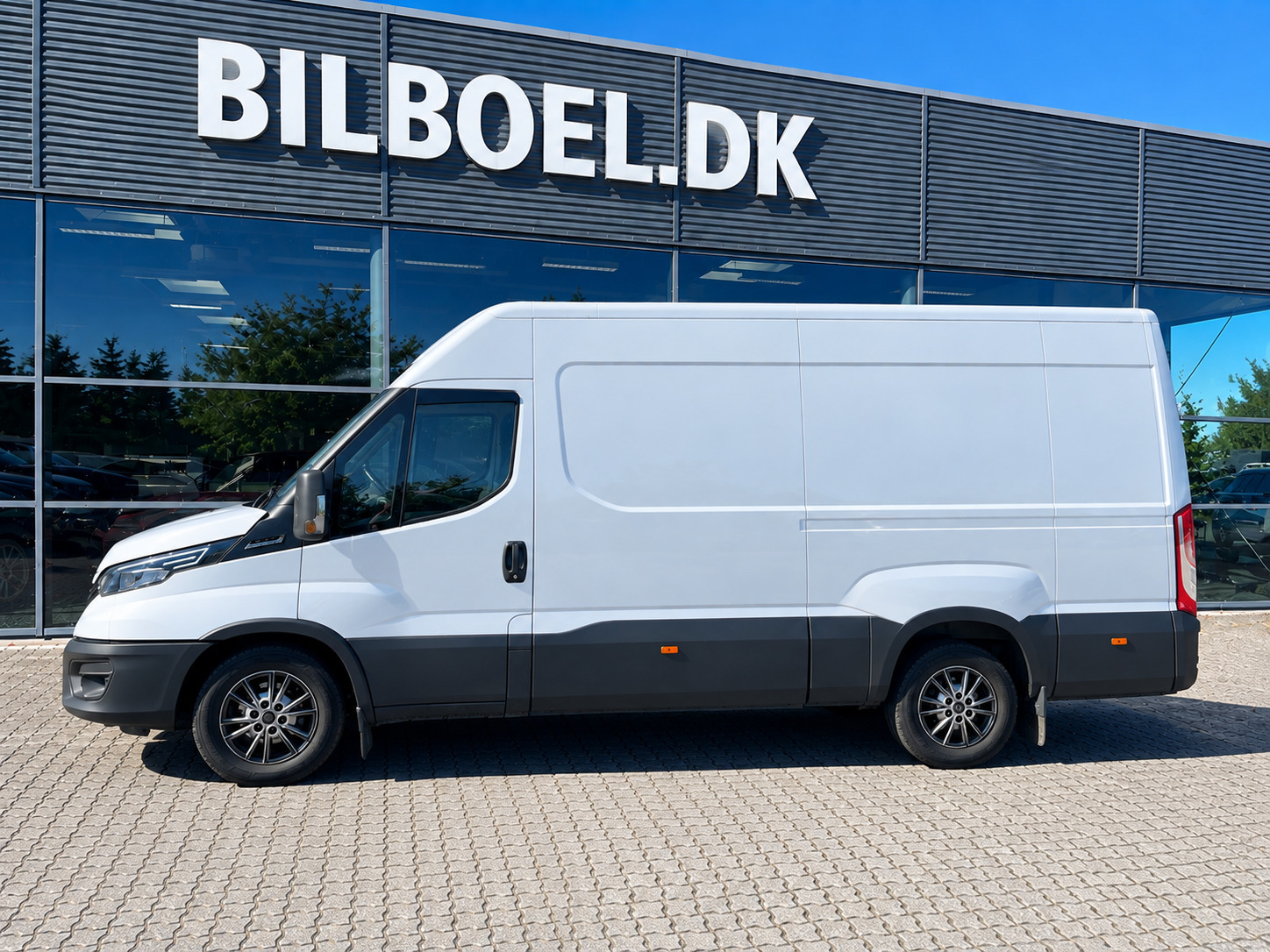 Sølv Iveco Daily fra 2024