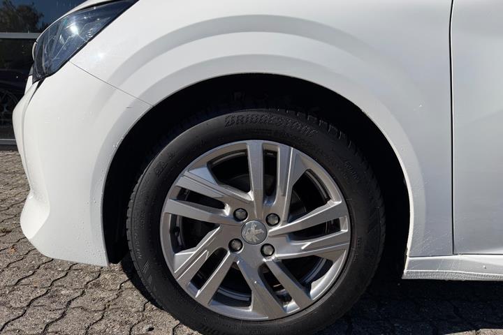 Hvid Peugeot 208 fra 2020
