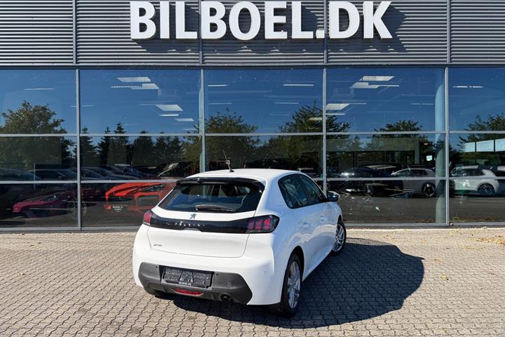 Hvid Peugeot 208 fra 2020