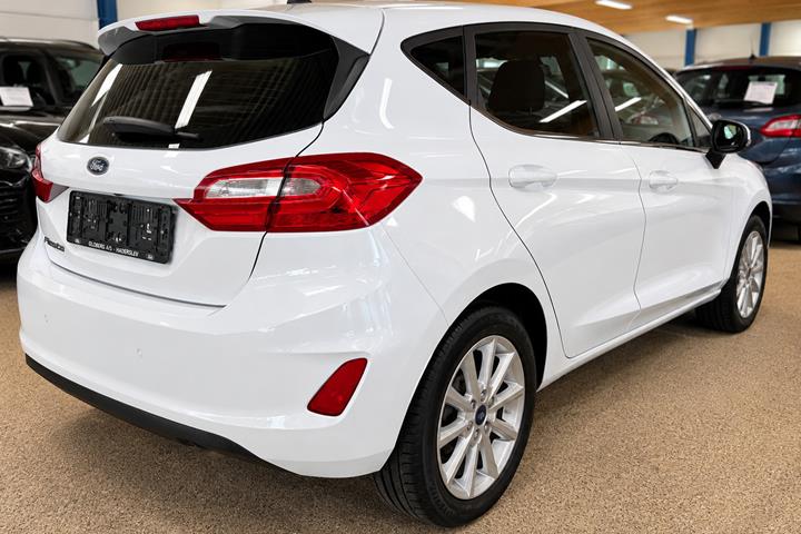 Hvid Ford Fiesta fra 2018