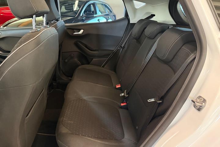 Hvid Ford Fiesta fra 2018