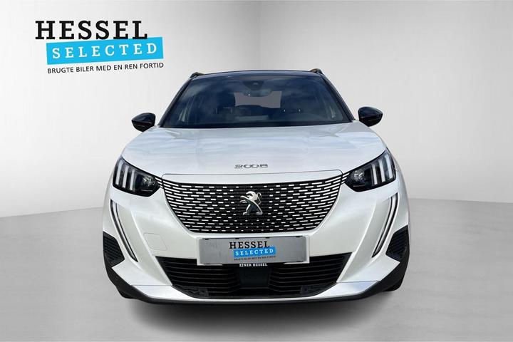 Hvid Peugeot e-2008 fra 2023