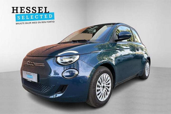 Blå Fiat 500e fra 2024