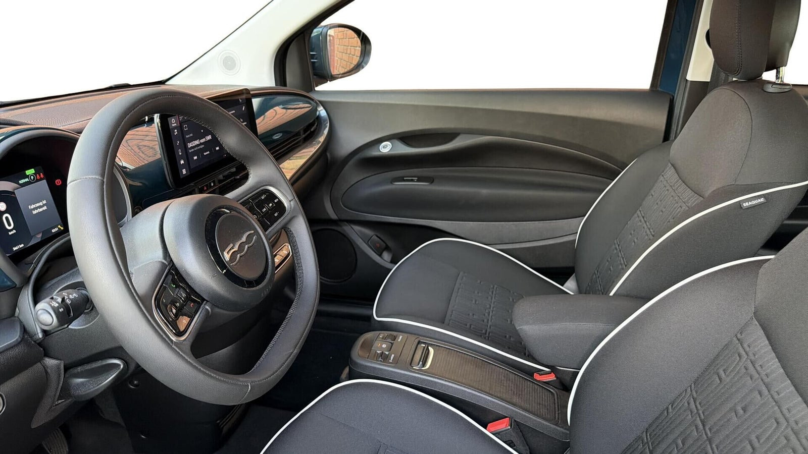 Blå Fiat 500e fra 2024