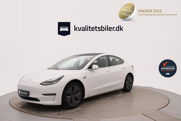 Hvid Tesla Model 3 fra 2019