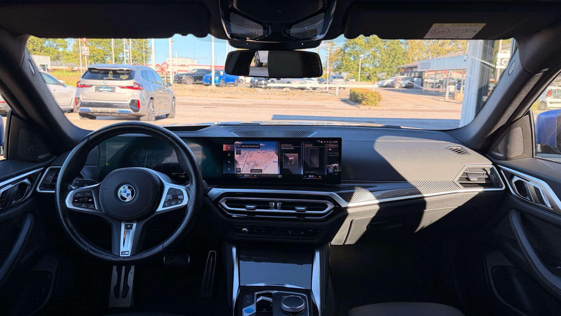 Blå BMW i4 fra 2023