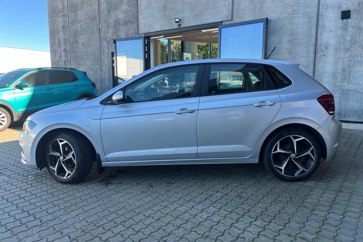 Grå VW Polo fra 2018