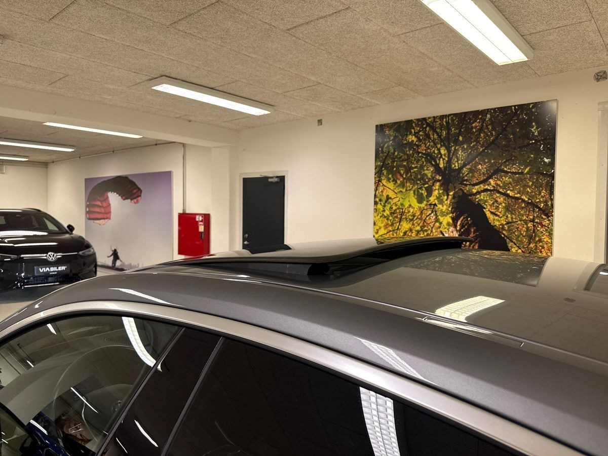 Grå BMW i4 fra 2023