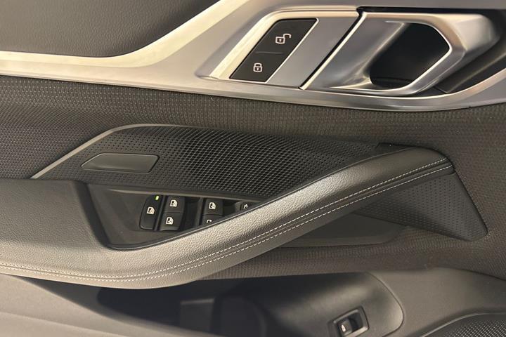 Grå BMW i4 fra 2023