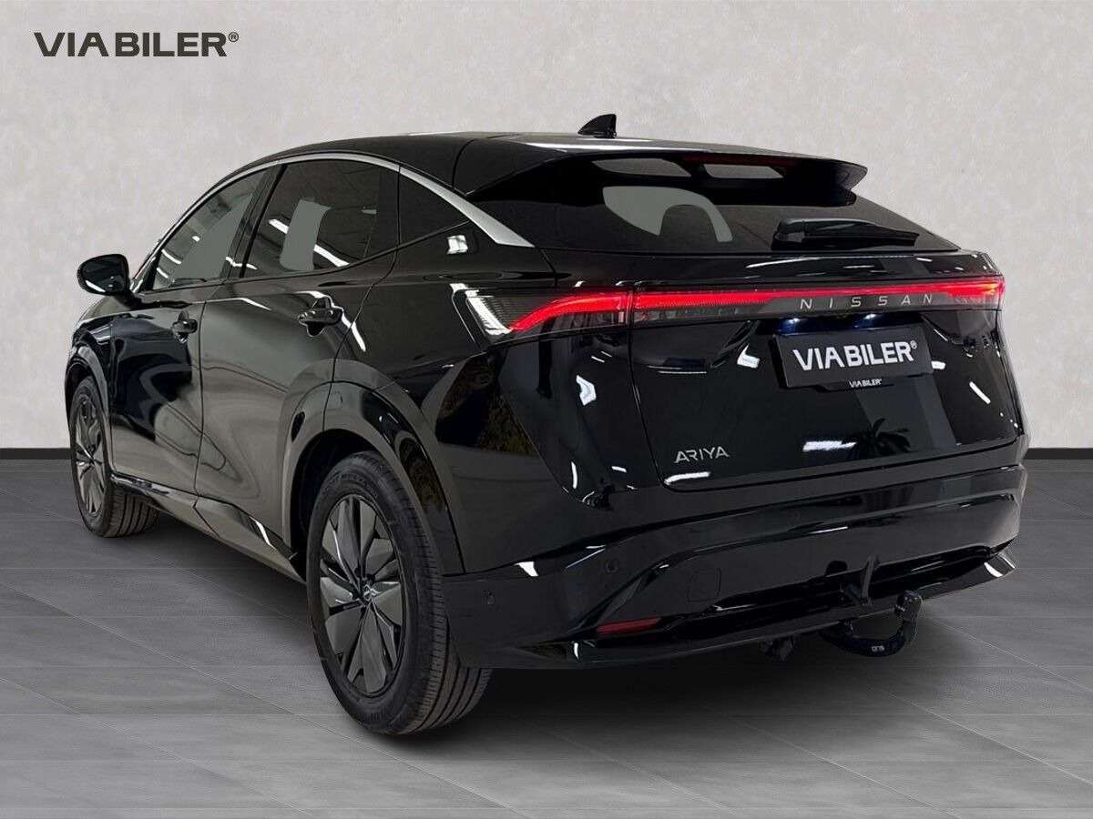 Sort Nissan Ariya fra 2025