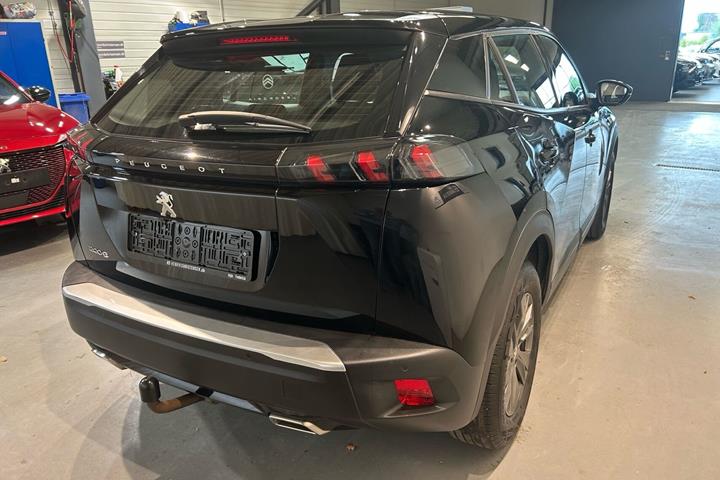 Sort Peugeot 2008 fra 2023