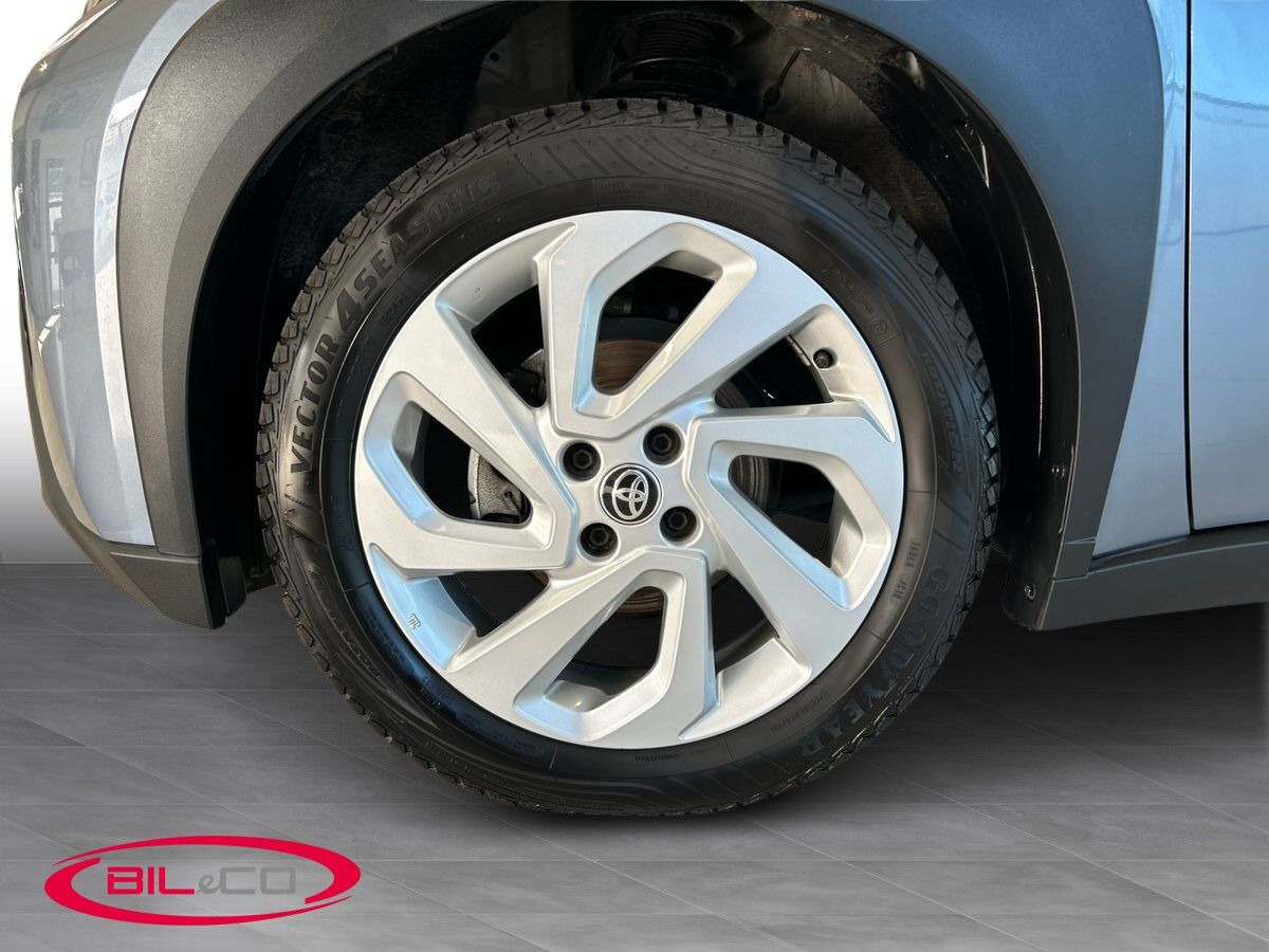 Grå Toyota Aygo X fra 2024
