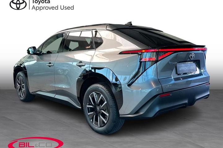 Grå Toyota BZ4X fra 2026