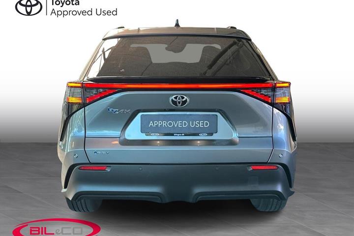 Grå Toyota BZ4X fra 2026