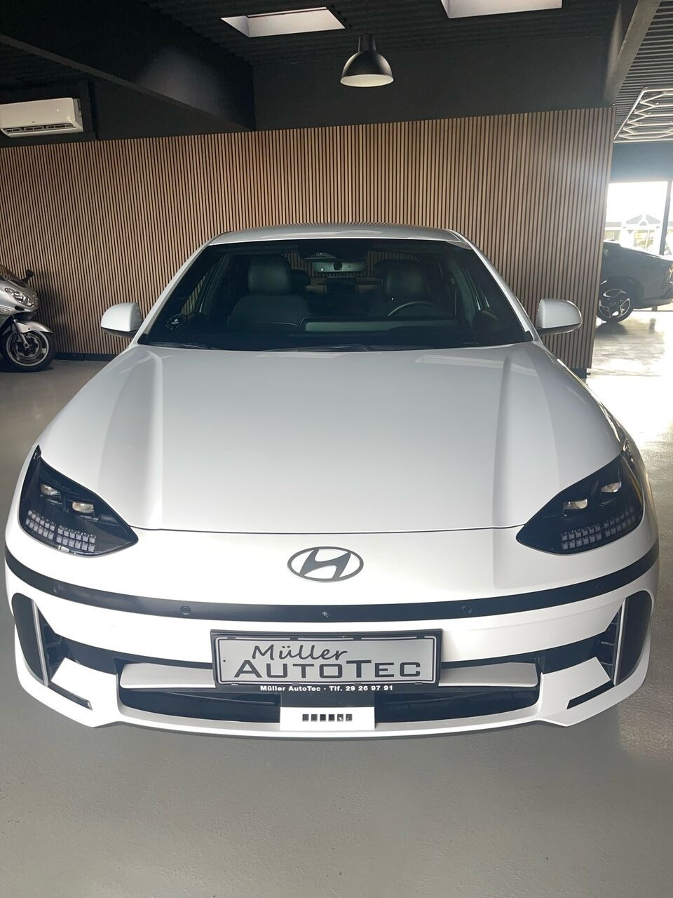Hyundai Ioniq 6 Electric 77,4 kWh Ultimate 229HK Aut.