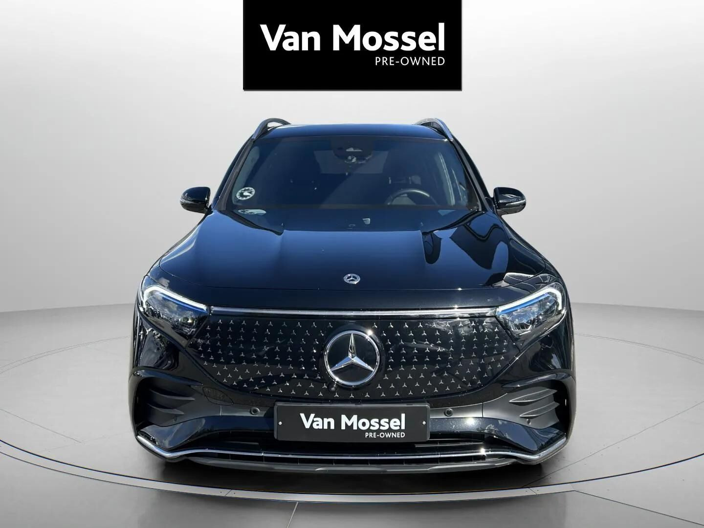 Sort Mercedes EQB250+ fra 2025