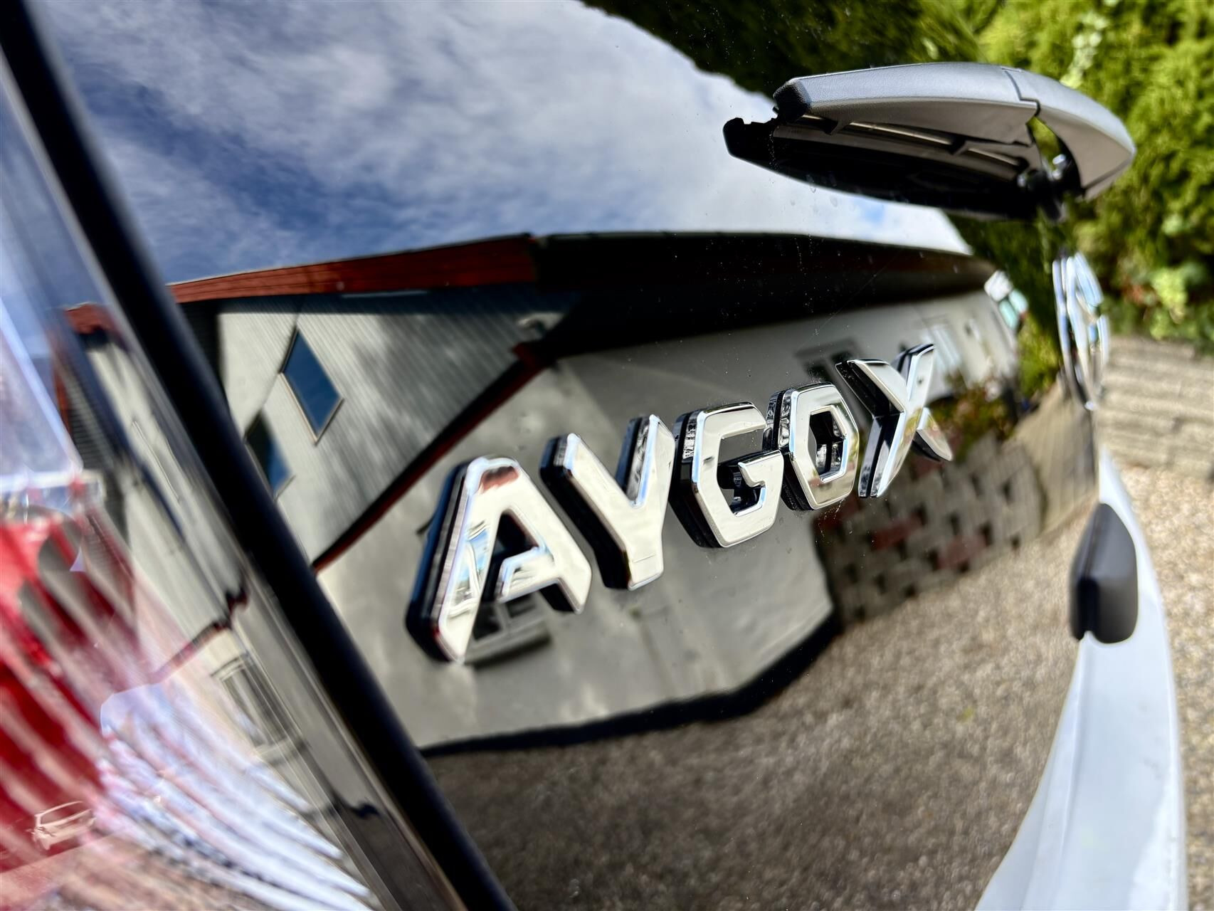 Hvid Toyota Aygo X fra 2025