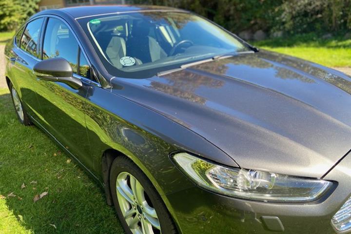Brun Ford Mondeo fra 2016