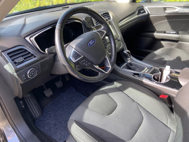 Brun Ford Mondeo fra 2016
