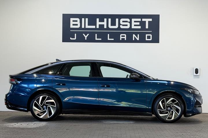 Blå VW ID.7 fra 2024