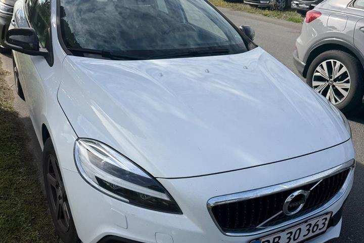 Hvid Volvo V40 CC fra 2018