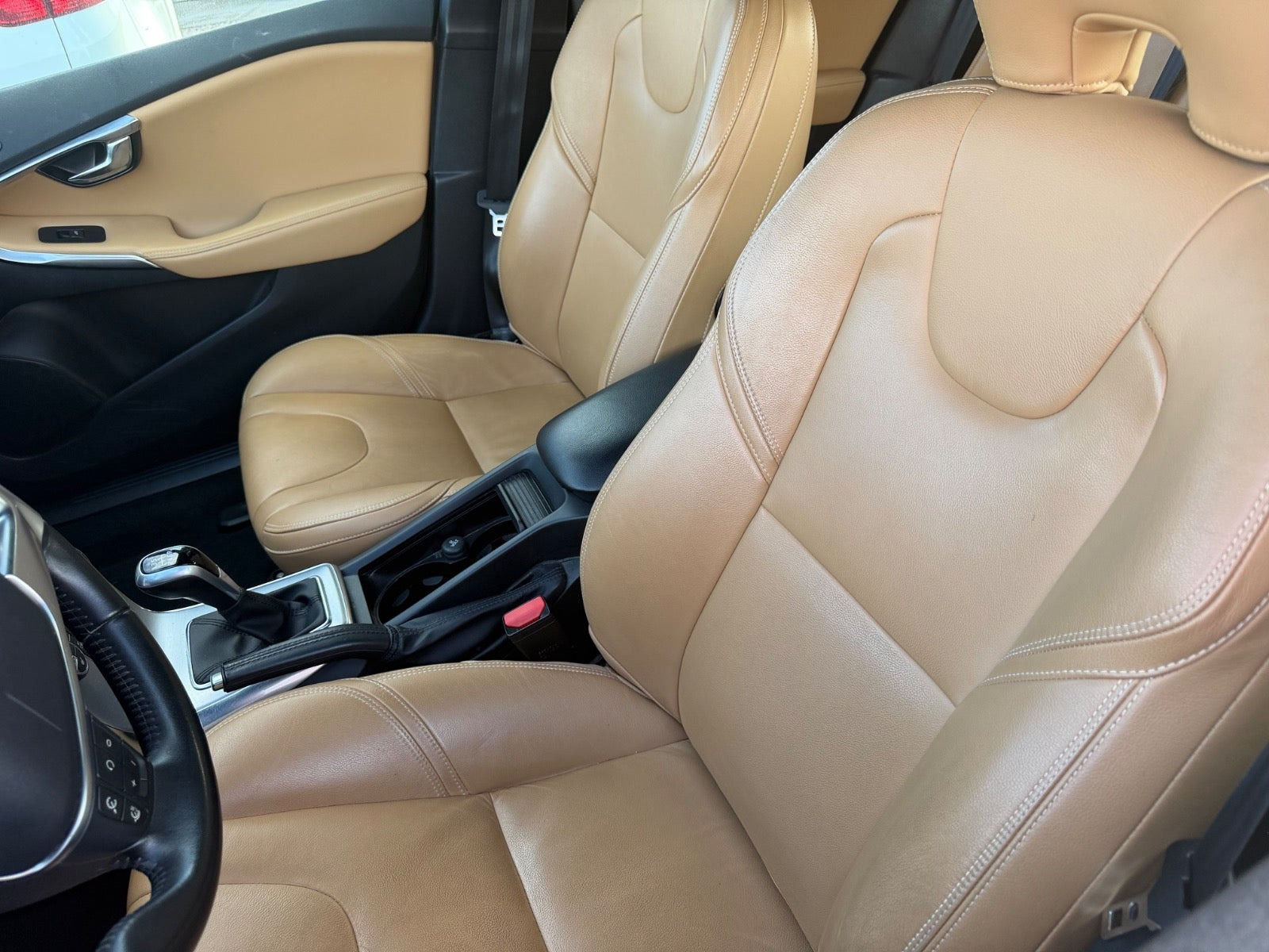 Hvid Volvo V40 CC fra 2018