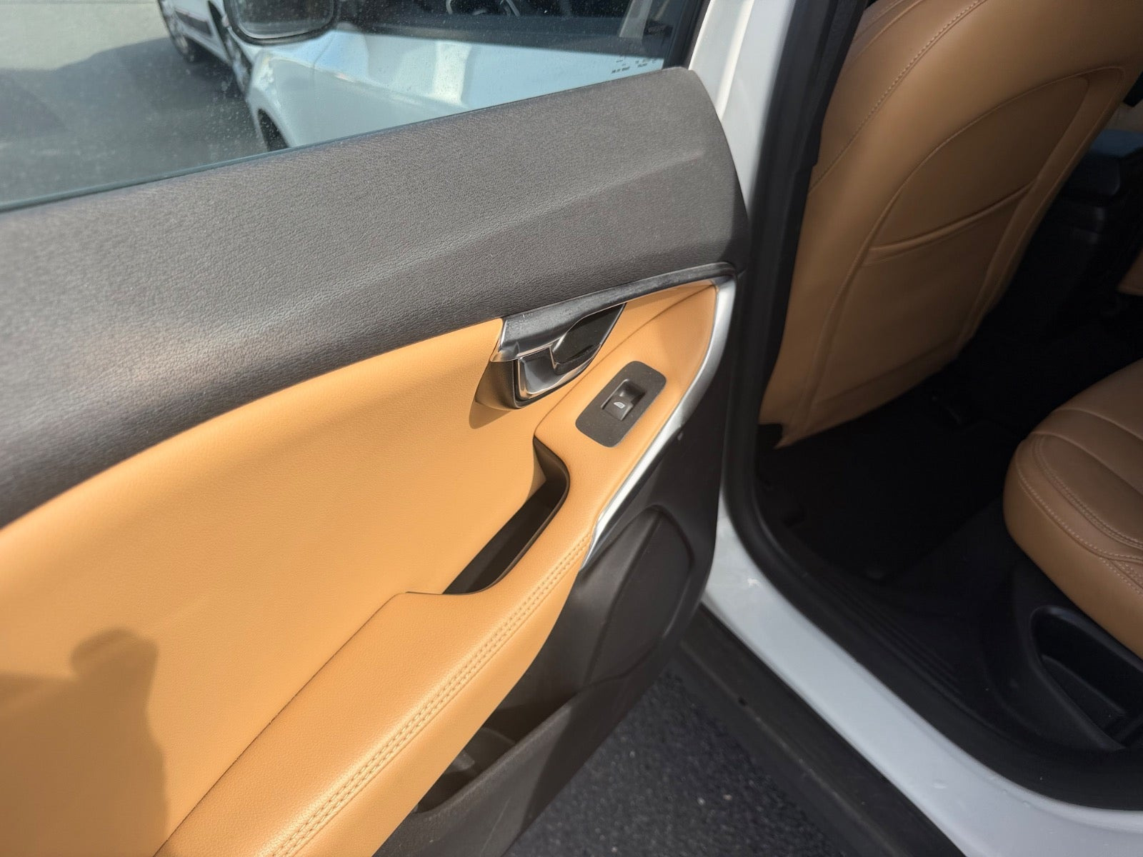 Hvid Volvo V40 CC fra 2018