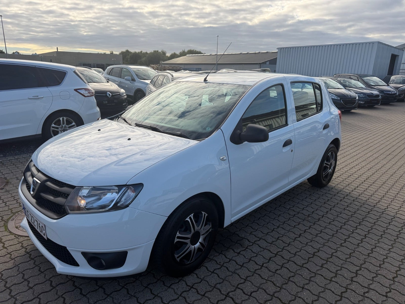 Hvid Dacia Sandero fra 2016