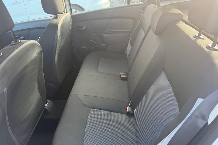 Hvid Dacia Sandero fra 2016