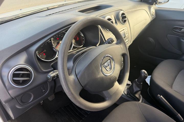 Hvid Dacia Sandero fra 2016