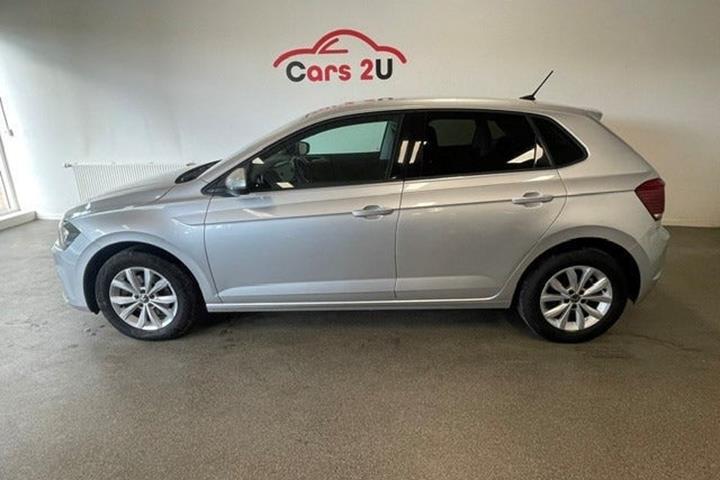 Grå VW Polo fra 2021