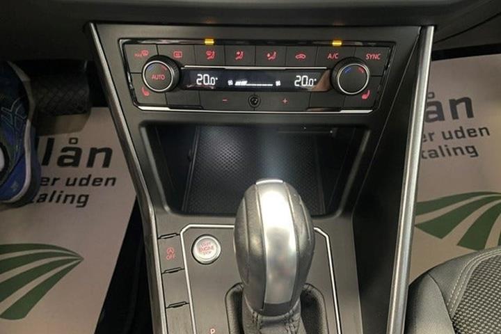 Grå VW Polo fra 2021
