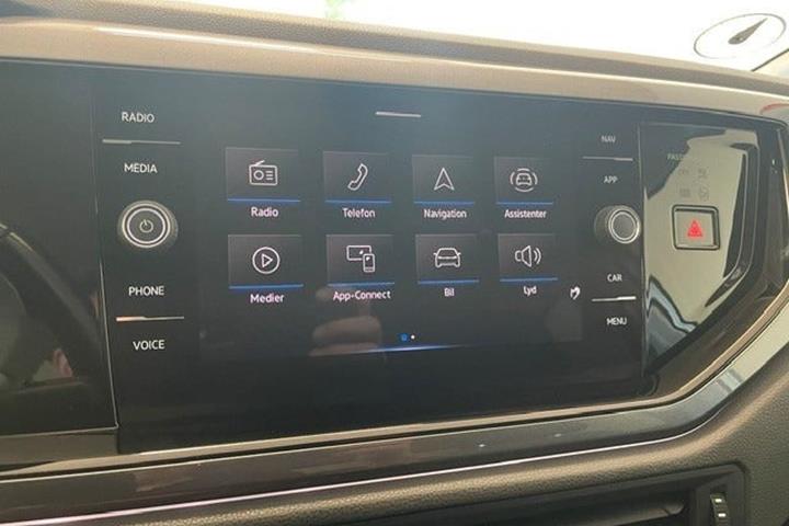 Grå VW Polo fra 2021