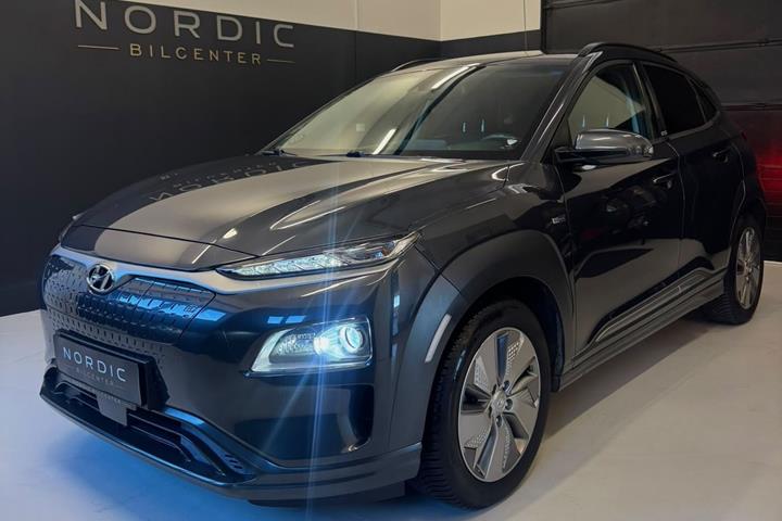 Grå Hyundai Kona fra 2021 set udefra