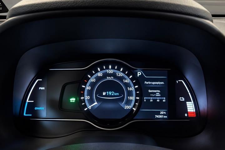 Grå Hyundai Kona fra 2021