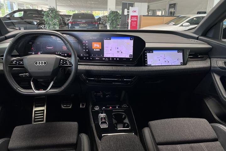 Sort Audi Q6 e-tron fra 2025