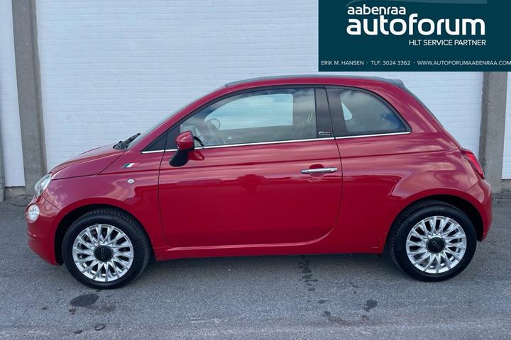 Rød Fiat 500C fra 2020