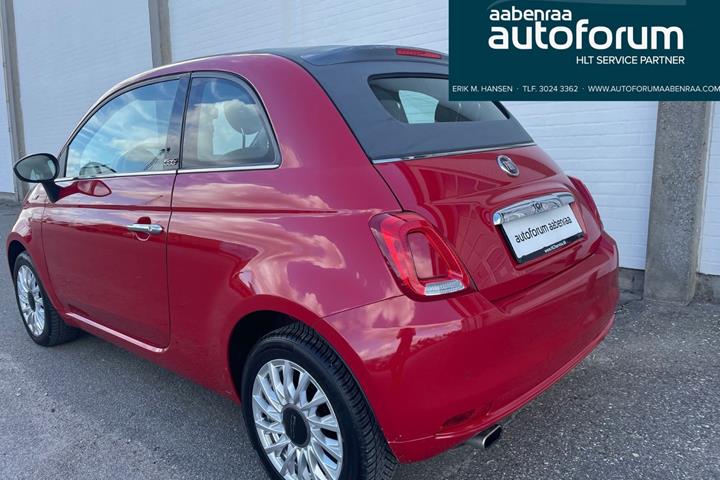 Rød Fiat 500C fra 2020