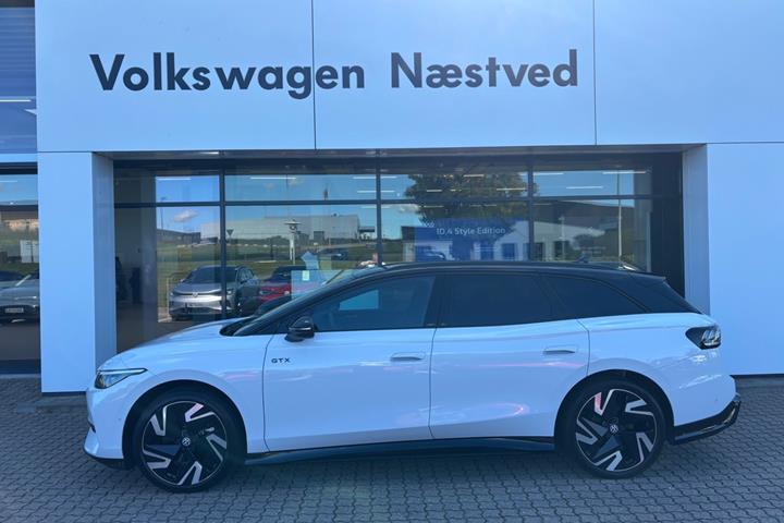 Hvid VW ID.7 fra 2025