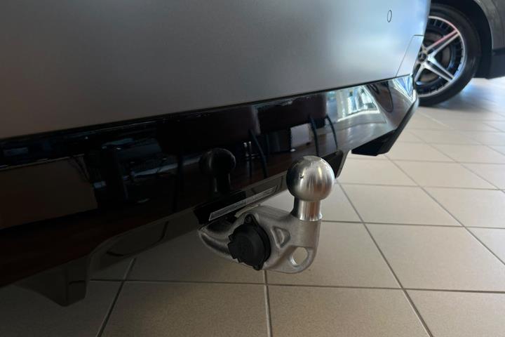 Grå BMW i5 fra 2024