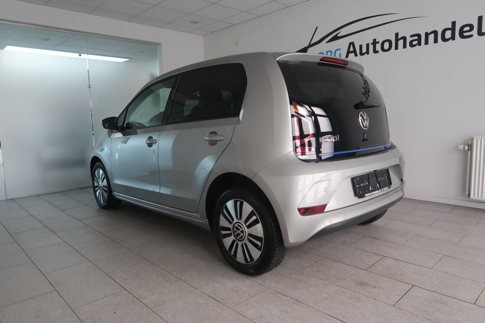 Grå VW E-UP! fra 2023