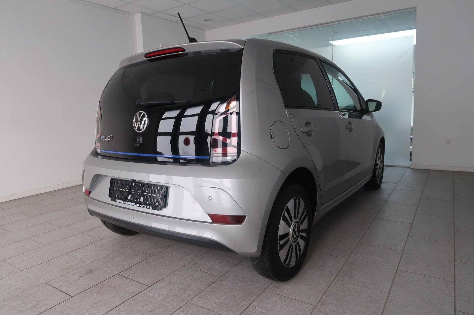 Grå VW E-UP! fra 2023