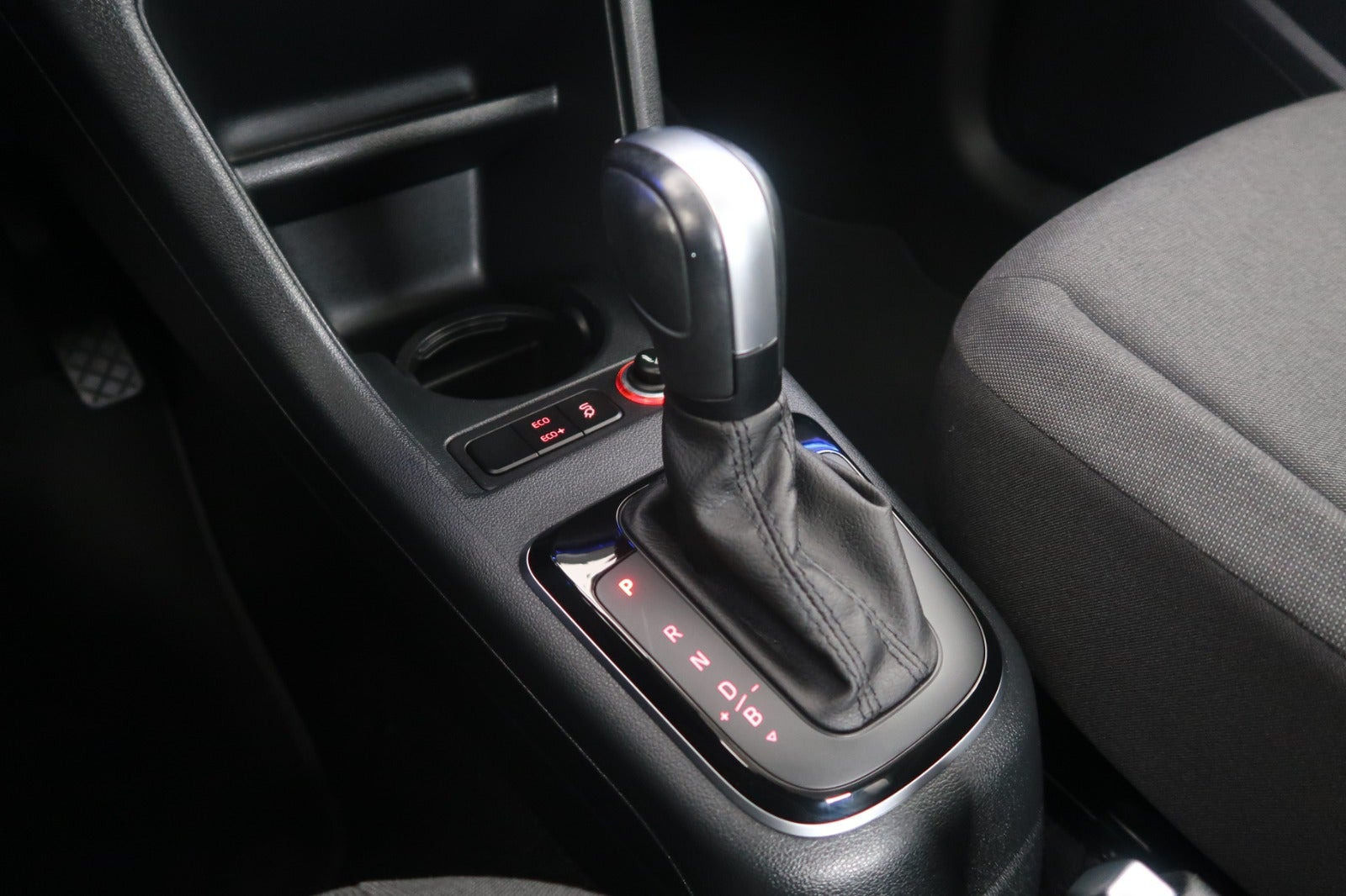 Grå VW E-UP! fra 2023