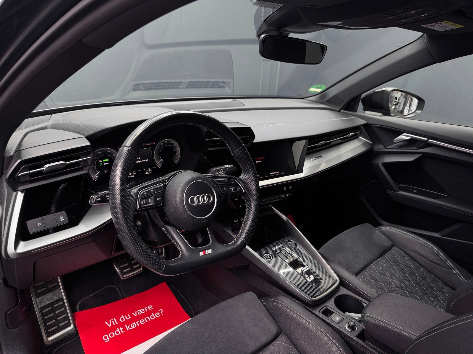 Grå Audi A3 fra 2023