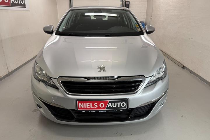 Sølv Peugeot 308 fra 2014
