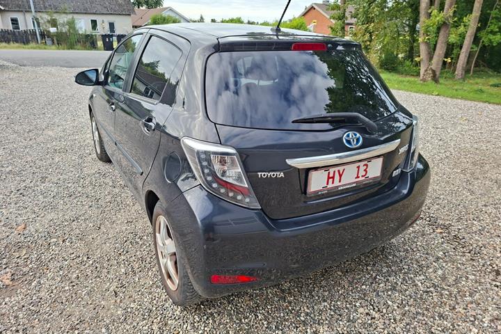 undefined Toyota Yaris fra 2012