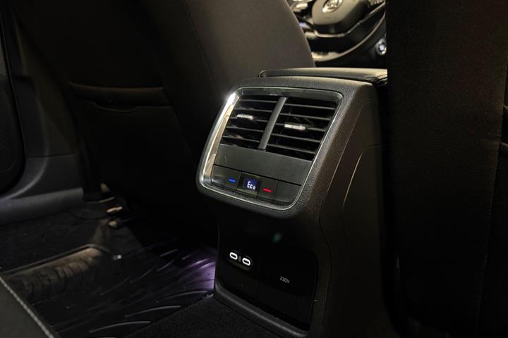 Sort Skoda Octavia fra 2021